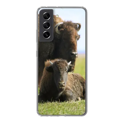 Produktbild von MuchoWow® Handyhülle Schutzhülle Hülle für Samsung Galaxy S21 FE Büffel - Gras - Kalb Silikon Softcase Handy Hülle - Mobiltelefonhülle