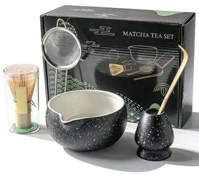 Image de Ensemble complet pour le thé Matcha, comprenant un fouet en bambou (chasen) et une cuillère