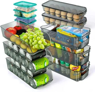 Zdjęcie produktu dla Zestaw 13-elementowy do organizacji lodówki Unyqoos® – stosowalne, przezroczyste pojemniki z uchwytami, 3 pojemniki na puszki, 2 pojemniki na jajka z pokrywkami, 5 szczelnych pojemników w kolorze zielonym, wykonane z PET/PP, wolne od BPA