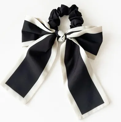 Image de Chouchou en satin classique avec noeud chic Noir