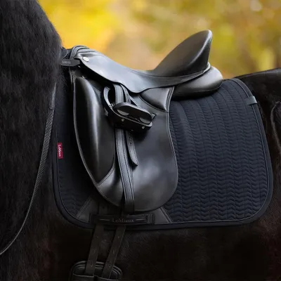Produktbild von LeMieux Essence Dressage Schabracke, Farbe:Black, Größe:L