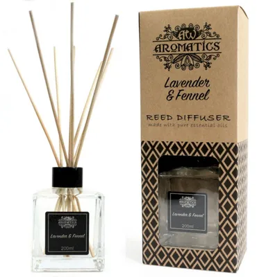 Produktbild von Diffusor mit Stäbchen und ätherischen Ölen – Lavendel und Fenchel