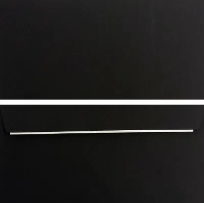 Produktbild von 50 Stück farbige Premium Briefumschläge Briefhüllen Kuvert, Caribic Schwarz, DIN Lang (110 X 220mm), ohne Fenster, haftklebend, 90g/m²