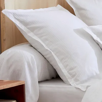 Produktbild von Kissenbezug im Stil eines Luxushotels