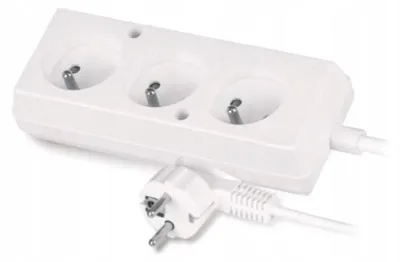 Imagen del producto de Plast-Rol, regleta de enchufes de 1,5 metros, con 3 enchufes, color blanco
