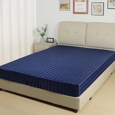 Productafbeelding van Satin Hoeslaken, Zijdezacht Polyester Satijn Weefsel, 36 cm Diepe Zakken met Elastieke Hoekbanden, 140 x 200 x 36 cm, Marine Blauw Strepen