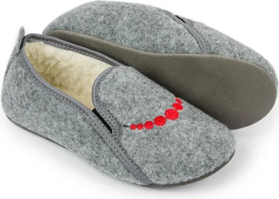 Produktbild von Damen Filz-Hausschuhe warm mit Wolle gefüttert, bequeme Pantoffeln mit Stickerei „Rote Perlen“, Grau-Rot Gr.40