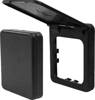 Image de C-Line Presto Inprojal CBE Cadre de finition avec couvercle rabattable pour prise de courant camping-car caravane bateau noir