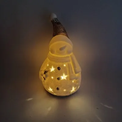 Obrázek produktu pro DECOLED Keramický sněhulák, 9,3 x 8,8 x 16,5 cm, teple bílá, 2xLR44