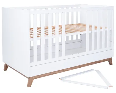 Produktbild von Babybett Lina 70 x 140 cm Kreideweiß/Walnuss Massivholz Gitterseiten/Lattenrost