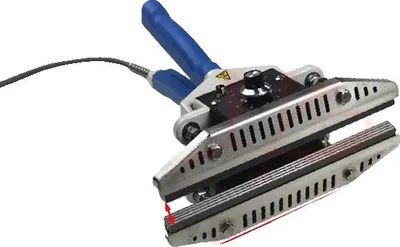 Obrázek produktu pro Ruční svařovací stroj, šířka svaru 12 mm, 500 W, přenosný design, FKR-200