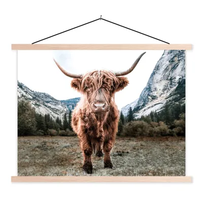 Produktbild von MuchoWow® Textilposter Schottischer Highlander - Berg - Tiere 60x45 cm mit holzfarbenen Rahmen - Bild
