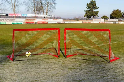 Produktbild von POWERSHOT Fußballtor POP UP - 1.8m x 1.2m - 2er Set - faltbares Garten Fußballtor für Kinder in ROT/WEIß