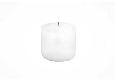 Imagen del producto de Vela para exteriores "Branded", cilíndrica, diámetro 12 cm, altura 10 cm, color blanco, duración aproximada de 60 horas.