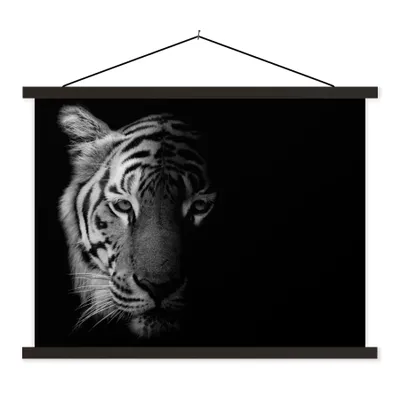 Produktbild von MuchoWow® Textilposter Tiger - Tiere - Wild - Schwarz - Weiß 150x113 cm mit schwarzem Rahmen - Wohnzimmer