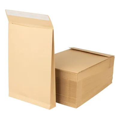 Productafbeelding van 100 stuks - C4 omslag met een bodemvouw van 3,8 cm - materiaal dikte van 150 g/m² - zelfklevende sluitstrip - verzendmap - verpakking - bruine verzendtas