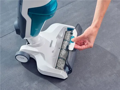 Obrázek produktu pro Leifheit Aku Vysavač A Mop Regulus Aqua Powervac S Náhradními Čistícími Válci 11922