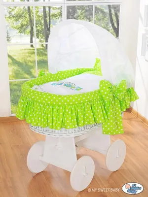 Produktbild von MY SWEET BABY Naturfaser Korb mit Bettwäsche in Weiß und Grün