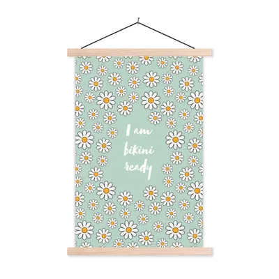 Produktbild von MuchoWow® Textilposter Ich bin bereit für den Bikini - Blumen - Grün - Zitat 120x180 cm mit holzfarbenen Rahmen - Textil-Plakat