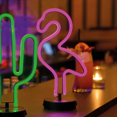 Produktbild von LED Flamingo pink Lampe Leuchte Deko 111 LED´s Indoor Nachtlicht Sihoulette