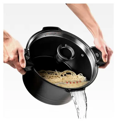 Produktbild von Nudeltopf mit Siebeinsatz 24 cm Induktion mit Siebdeckel, 4.5 Liter, Aluguss keramikbeschichtet, schwarz