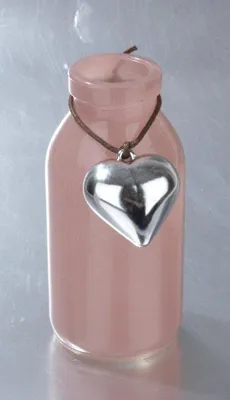 Produktbild von Rosa Flasche mit Herzhänger