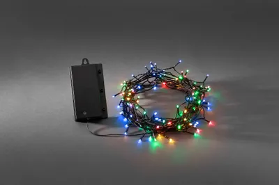 Produktbild von Konstsmide - LED Lichterkette, mit an/aus Schalter und 6h Timer, mit 8 Funktionen und Memoryfunktion, 240 bunten Dioden, batteriebetrieben, Außen (IP44), schwarzes Kabel 4 x D 1.5V (exkl.); 3733-500