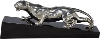 Produktbild von Casa Padrino Luxus Bronzefigur Puma Silber / Schwarz 60 x 17 x H. 20 cm - Elegante Dekofigur auf Holzsockel