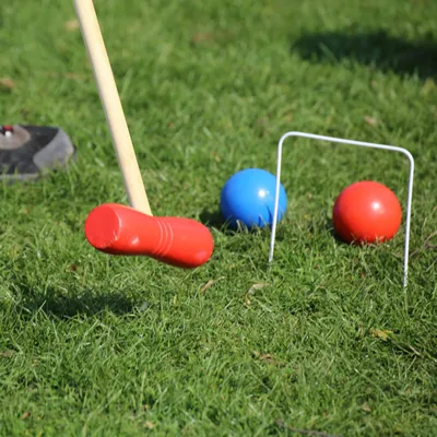 Produktbild von YZNAHRE Krocket Spiel Croquet Set Holz Crocket für 4 Spieler Krocketspiel mit Heringe, Schläger, Tore und Bälle für Erwachsene, Kinder Outdoor-Gartenspiele