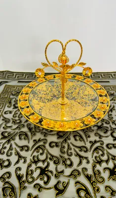 Produktbild von Luxus Etagere Gold Servierteller Goldtablett Snackschale Glänzend Medusa Versac Stil Dekoriert zum Servieren