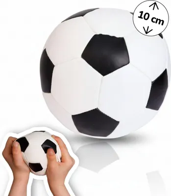 Produktbild von Softball Ø 10 cm schwarz-weiß, weicher Kinderball im Fußball-Design, leichter Spielball für drinnen und draußen