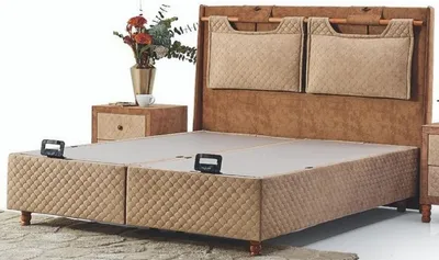 Produktbild von Casa Padrino Luxus Doppelbett Beige / Braun - Modernes Massivholz Bett - Moderne Schlafzimmer & Hotel Möbel - Luxus Kollektion