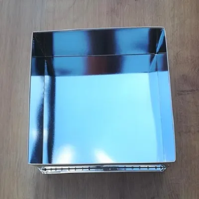 Obrázok produktu pre Tortová forma - Štvorec 35x35  Felcman Materiál:: Kov, Barva:: Strieborná, Umývačka riadu:: Ne