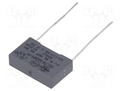 Immagine prodotto di 2 condensatori: X2, dimensioni 18x5x11mm, capacità 33nF ±20%, tensione 310VAC, codice prodotto R463I2330DQ01M