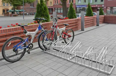 Produktbild von Fahrradständer, Stahl verzinkt, zweiseitig, 12er-Stand, Radabst. 350 mm, Gesamtl. 2100 mm