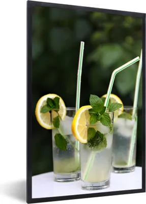 Produktbild von MuchoWow® MuchoWow® Gerahmtes Poster Leckere Mojito-Cocktails in grüner Umgebung 40x60 cm - Poster mit zchwarzem Bilderrahmen - Papierdruck - Wandbilder