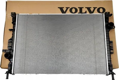 Obrázek produktu pro VOLVO S80 V70 XC70 vodní chladič 2.0D 2.4D OE