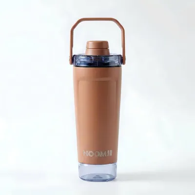 Produktbild von NooMii ProShake 600 – Edelstahl Thermo-Shaker mit Pulverfach (600 ml) Farbe: Bronze