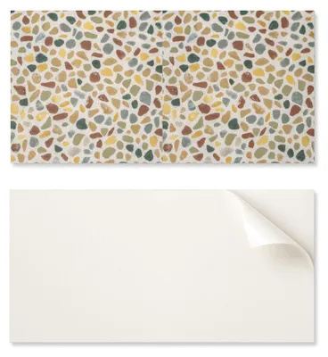 Produktbild von Packung Vinylfliesen mit Küchenmotiv im Steinmosaik-Stil, 10 x 40 x 20 cm
