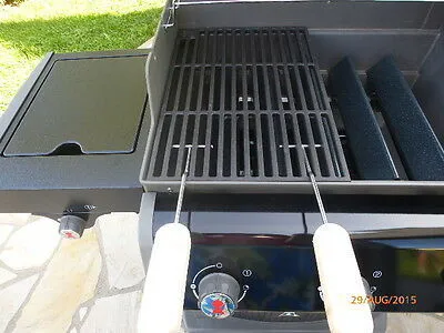 Produktbild von "Grillclub" 3,6 kg Gusseisen Grillrost + Griffe für WEBER SPIRIT E 210 220 ab 2013 Grillgitter