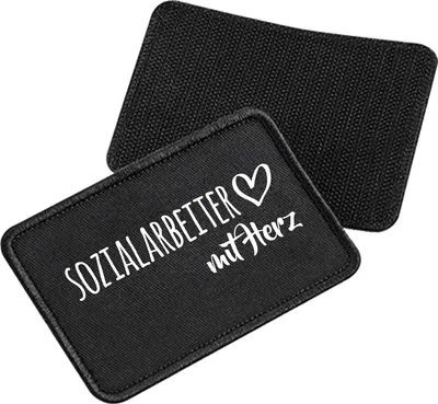 Produktbild von Huuraa Patch Sozialarbeiter mit Herz Black 10 x 6,5cm Baumwolle Klettpatch für Mütze Geschenkidee