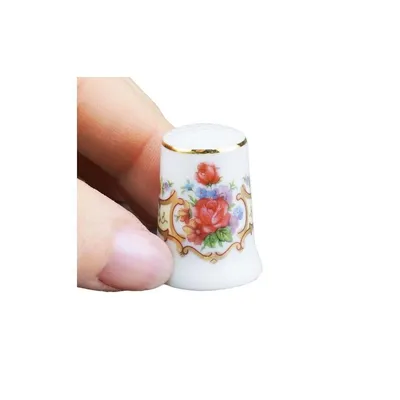 Produktbild von Porzellan Katzenfigur mit Gold, Miniatur, handbemalt