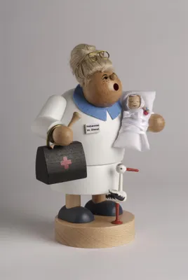 Produktbild von Hebamme (20cm) Räuchermann von KWO