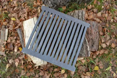 Immagine prodotto di SEZAM Griglia per stufa 33 x 34 cm (32,7 x 34) Ghisa Griglia per camino in ghisa Griglia quadrata per cenere Griglia per stufa Griglia per caminetto