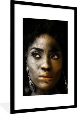 Produktbild von MuchoWow® MuchoWow® Gerahmtes Poster Frau - Ohrringe - Farbe 60x90 cm - Poster mit zchwarzem Bilderrahmen - Dekoration - Wandposter Wohnzimmer - Hochwertig