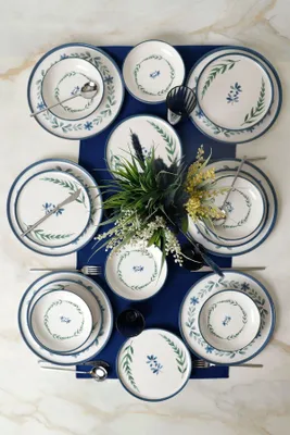 Produktbild von Hermia Concept, Hochwertiges 18-teiliges Dinner Set aus 100% Steinzeug, Weiß, Blau & Grün | 6 x 22 cm Kuchenteller, 6 x 18 cm Dinner Teller, 6 x 28 cm Servierteller | Spülmaschinen- und Mikrowellenfest