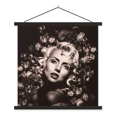Produktbild von MuchoWow® Textilposter Blumen - Schwarz - Weiß - Frau 60x60 cm mit schwarzem Rahmen - Posteraufhänger