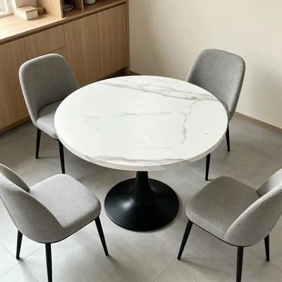 Image de Table à manger ronde Ø 80 cm pour 2 à 4 personnes Table de cuisine aspect marbre, blanche, piètement métallique, stable, moderne Table à manger Petite table de salon blanche et noire