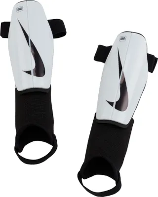 Image de Ochraniacze Nike Charge DX4610-100 M (160-170cm)