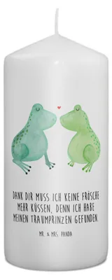 Produktbild von Mr. & Mrs. Panda Kerze Frosch Liebe 15 x 7 cm - Weiß - Geschenk, Küssen, Freundin, Stumpenkerze, Blockkerze, Erinnerungslicht, Verliebt, Erinnerungskerze, Bedruckte